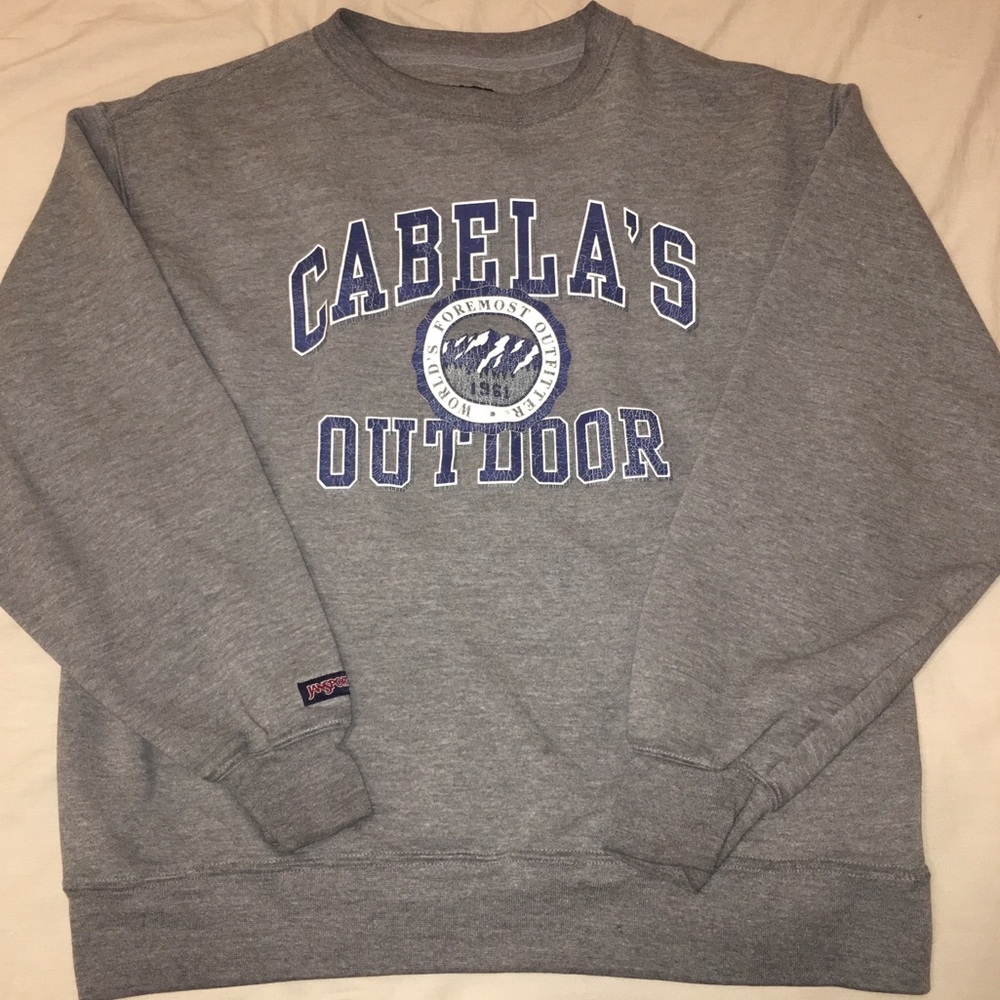 grey crewneck